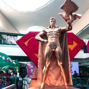 Bask in the beauty of this golden Superman statue! #Superman80thPH