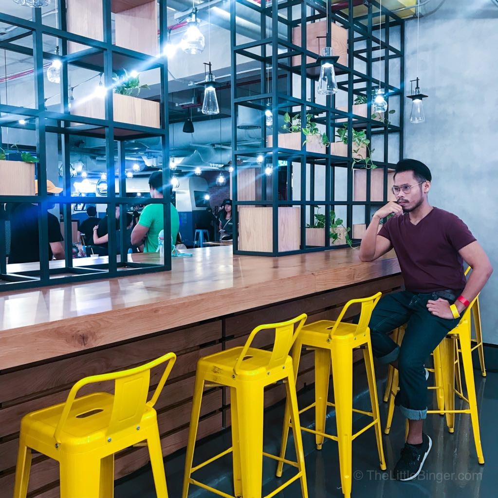 The Little Binger explores The Garage Food Park + VR Zone in City of Dreams Manila!