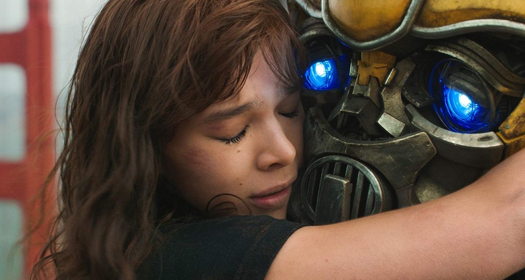 Bumblebee Movie is full of emotions and that makes it the best movie in the Transfomers franchise. | The Little Binger | Credit: United International Pictures