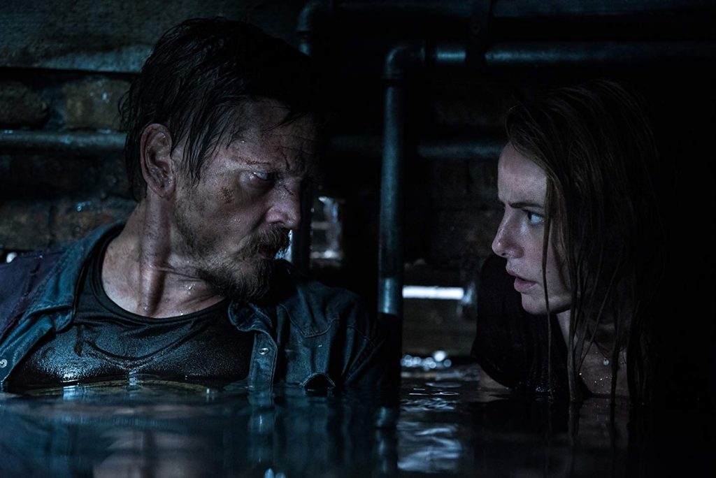 Kaya Scodelario powers through in Crawl! | The Little Binger | Credit: United International Pictures